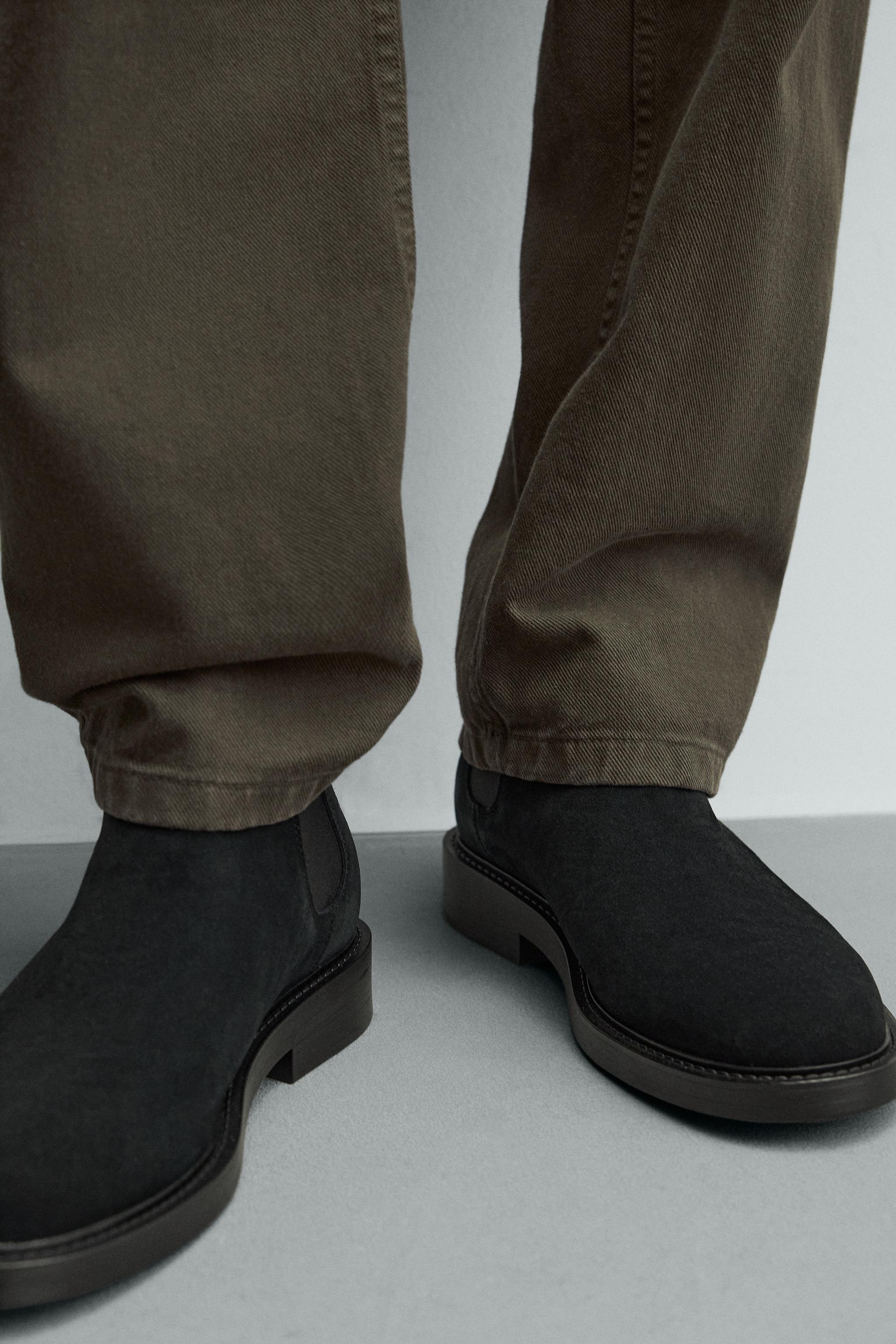 LEATHER CHELSEA BOOTS